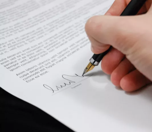 How A Lawyer Can Help Your Business Navigate Contracts