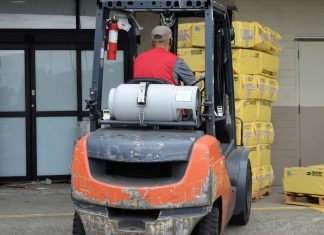 right forklift for a warehousing or logistics business