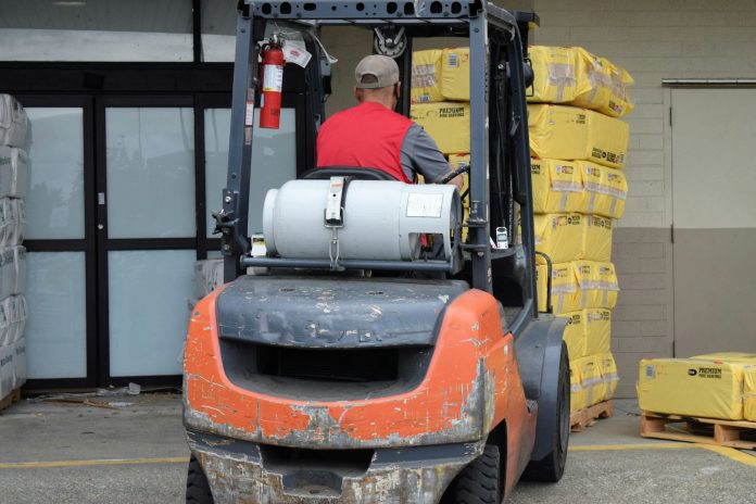 right forklift for a warehousing or logistics business